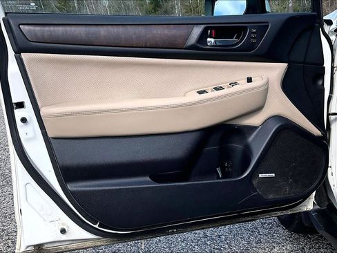 Used 2015 Subaru Outback 2.5i Limited image 22