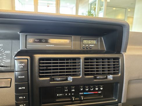 Used 1991 INFINITI M30 Convertible RWD image 22