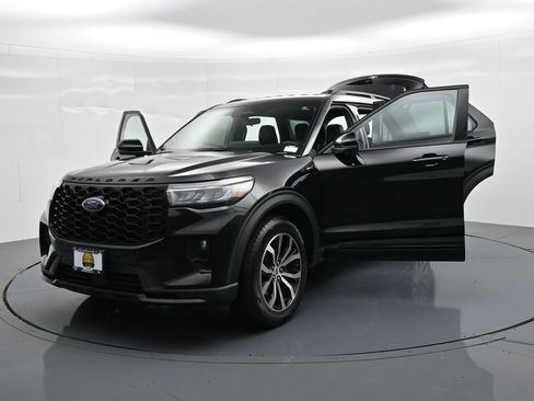 Used 2025 Ford Explorer ST-Line AWD/4WD image 27