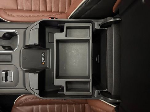 Used 2024 GMC Sierra 2500 Denali Ultimate AWD/4WD image 35