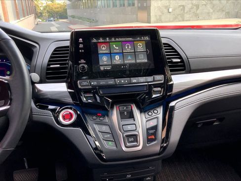 Used 2023 Honda Odyssey Elite image 6