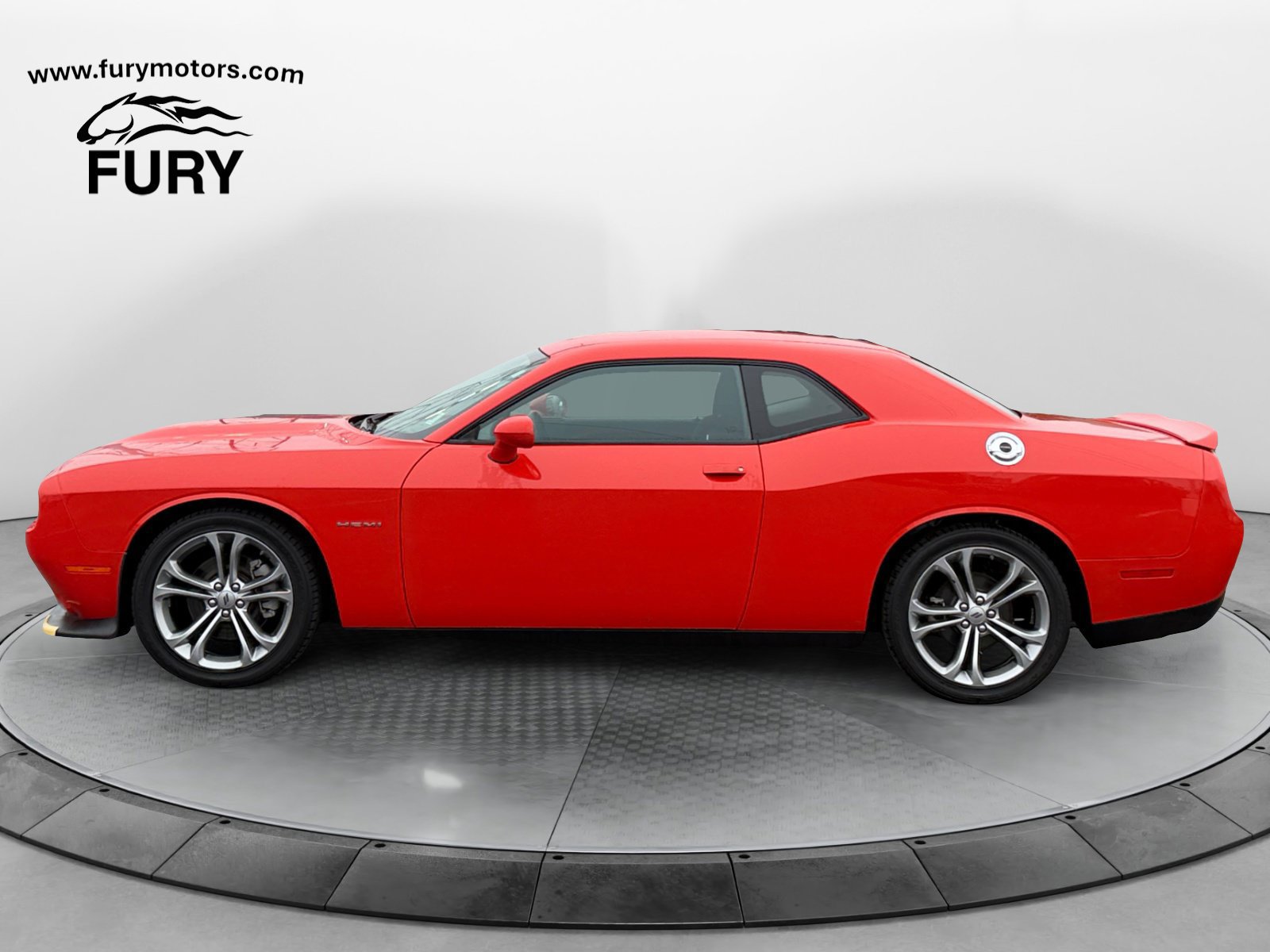 Used 2022 Dodge Challenger R/T RWD image 9