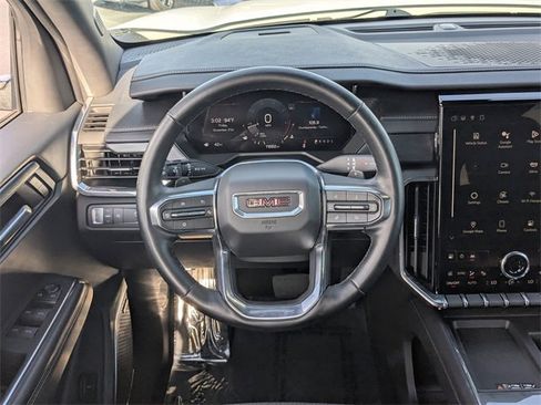 Used 2025 GMC Acadia Elevation image 16