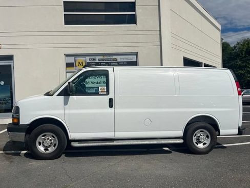 Used 2025 Chevrolet Express 2500 w/ Driver Convenience Package RWD image 2