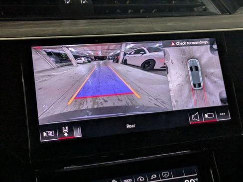 Used 2024 Audi Q8 e-tron Premium Plus image 14