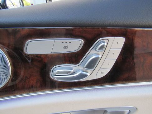 Used 2017 Mercedes-Benz E 300 image 20