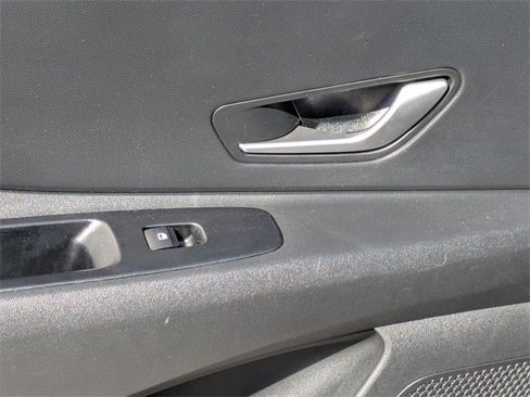 Used 2024 Hyundai Elantra SEL image 25