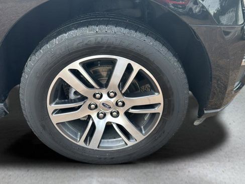 Used 2024 Ford Expedition Max Limited RWD image 21