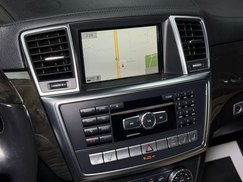 Used 2015 Mercedes-Benz GL 550 4MATIC image 56