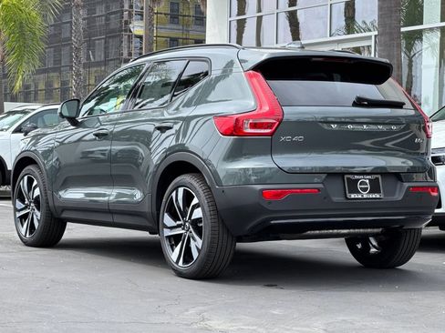 New 2026 Volvo XC40 B5 Ultra w/ Climate Package AWD/4WD image 3