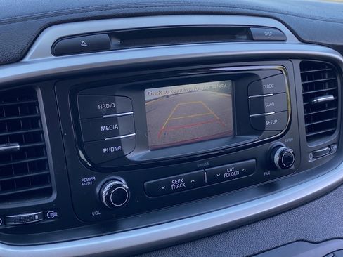 Used 2016 Kia Sorento FWD image 23