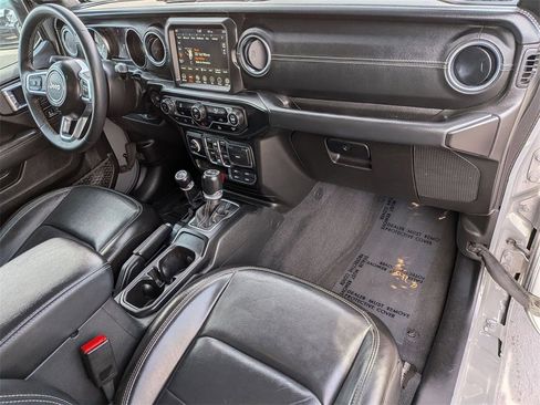 Used 2023 Jeep Wrangler Unlimited Sahara image 29