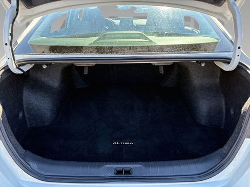 Used 2025 Nissan Altima 2.5 SV image 20