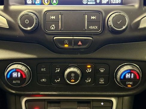 Certified 2022 GMC Terrain SLT w/ Infotainment Package II image 15