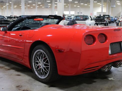 Used 2002 Chevrolet Corvette Convertible w/ Preferred Equipment Group2 RWD image 27