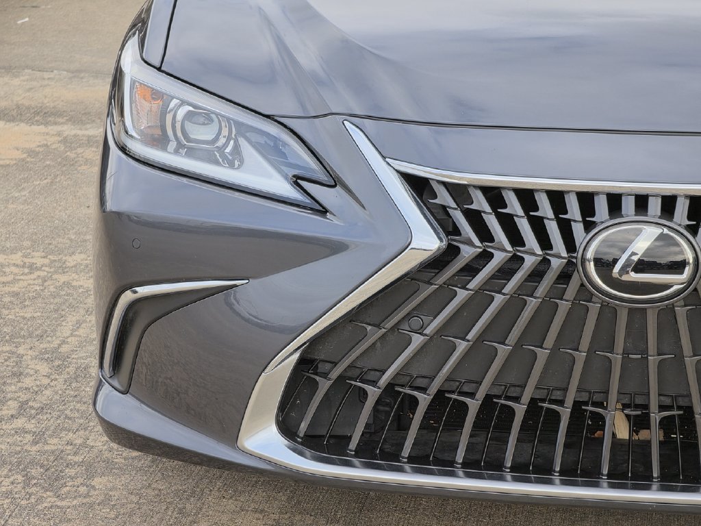 Used 2025 Lexus ES 350 w/ Premium Package FWD image 5