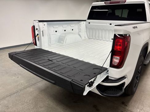 New 2026 GMC Sierra 1500 Elevation AWD/4WD image 18