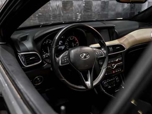 Used 2018 INFINITI QX30 Premium w/ Technology Package image 14