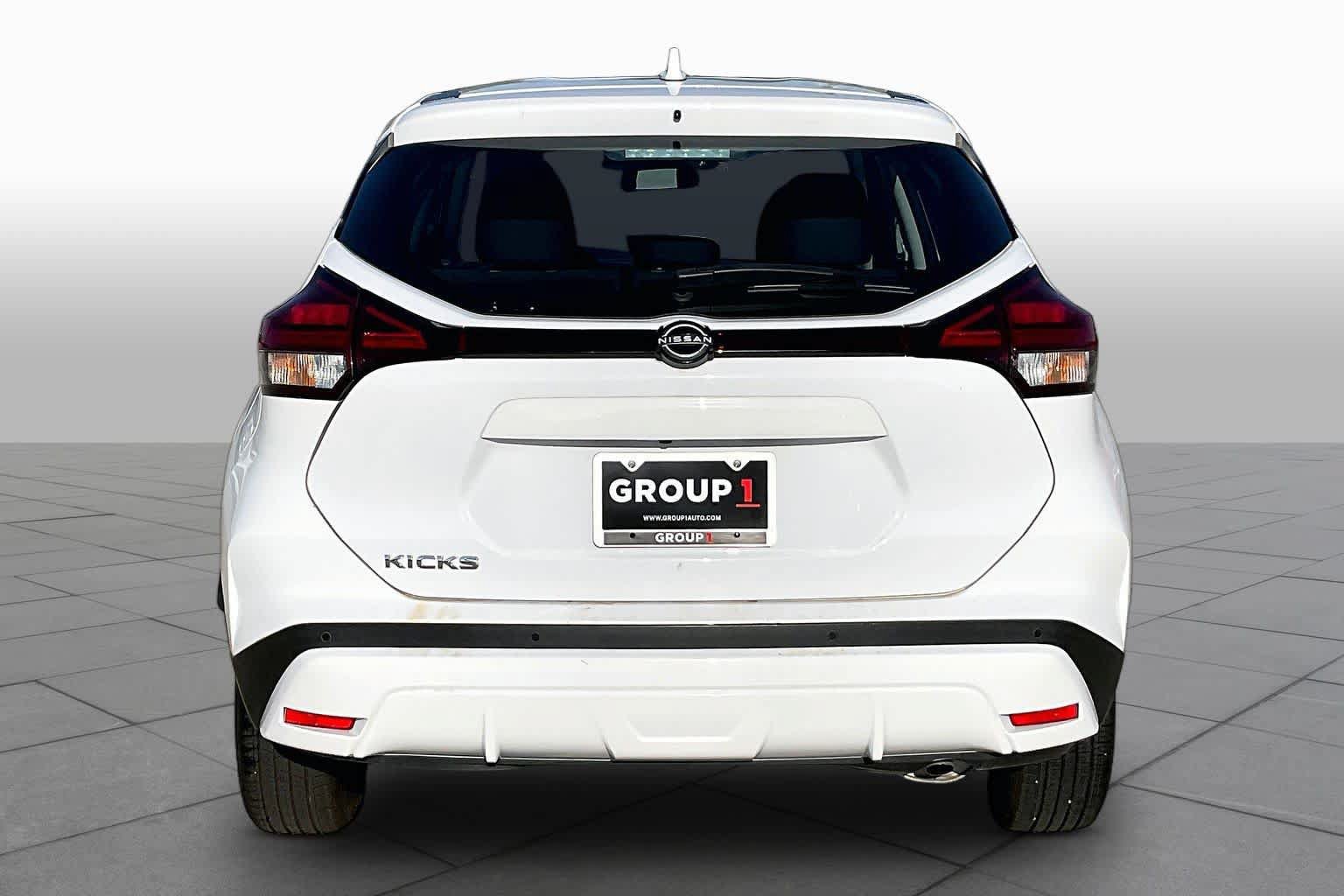 Used 2023 Nissan Kicks S FWD image 5