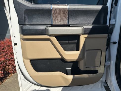 Used 2018 Ford F250 Lariat w/ Lariat Value Package image 11