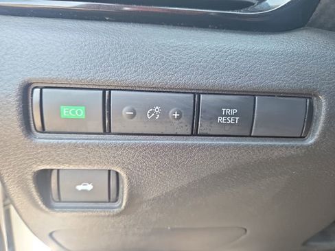 Used 2023 Nissan Sentra SV image 18