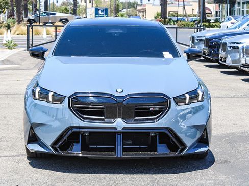 Used 2026 BMW M5 w/ Executive Package AWD/4WD image 2