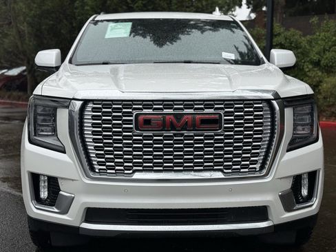 Used 2021 GMC Yukon Denali image 2