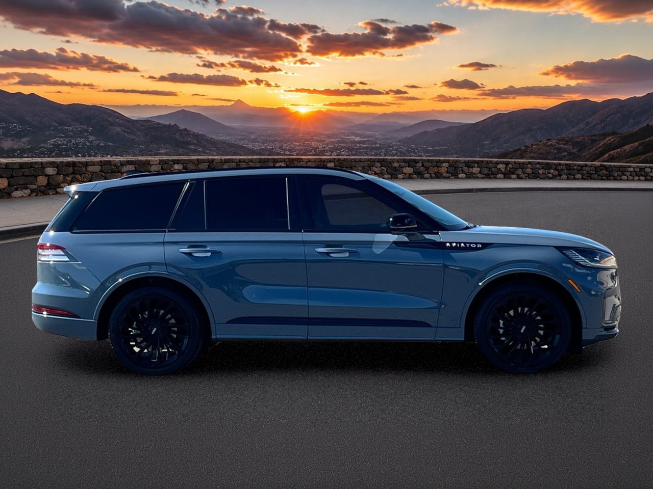 Used 2026 Lincoln Aviator Reserve w/ Luxury Package RWD image 6