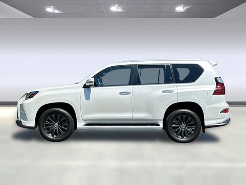 Used 2022 Lexus GX 460 Premium w/ Accessory Package AWD/4WD image 2