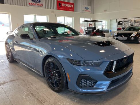 Used 2024 Ford Mustang GT Premium w/ GT Performance Package image 3