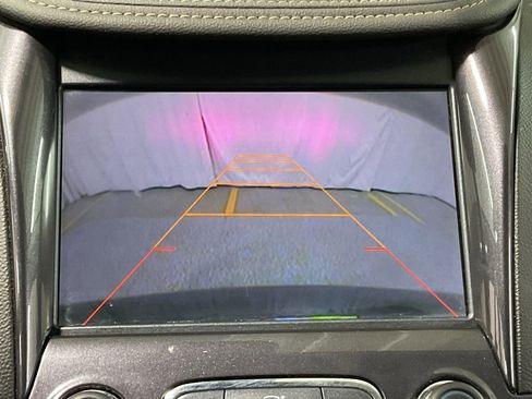 Used 2014 Chevrolet Impala LT w/ Convenience Package image 16