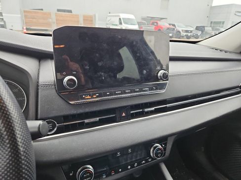 Used 2022 Mitsubishi Outlander SEL image 12