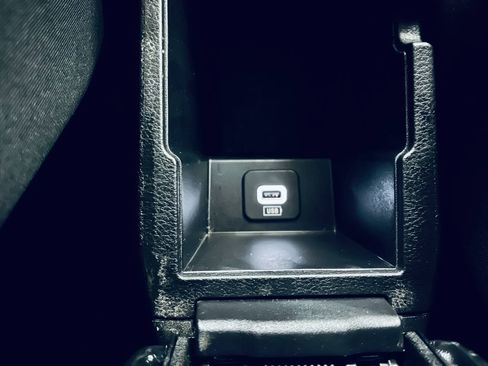 Used 2017 Jeep Renegade Altitude w/ Safety & Security Group FWD image 38
