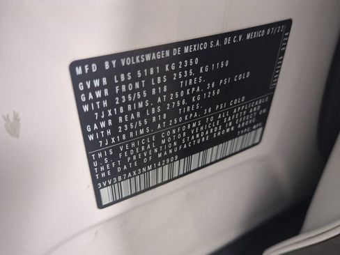 Used 2022 Volkswagen Tiguan SE FWD image 38