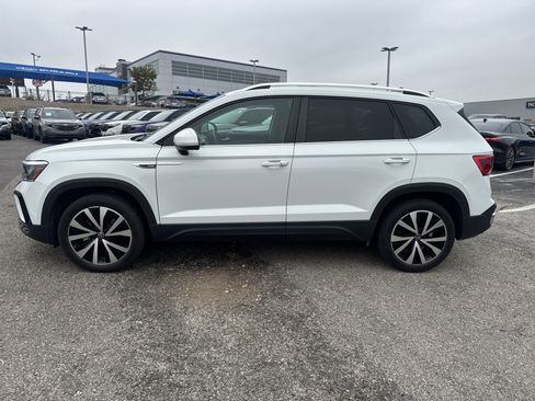 Used 2022 Volkswagen Taos SE image 6