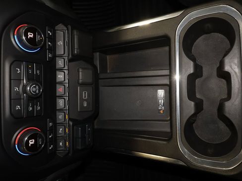 Certified 2020 Chevrolet Silverado 1500 LTZ w/ Technology Package image 17