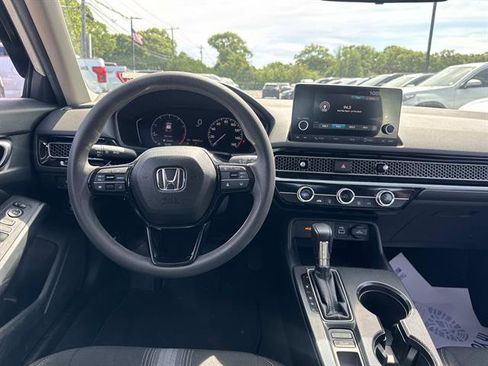 Used 2024 Honda Civic LX image 9