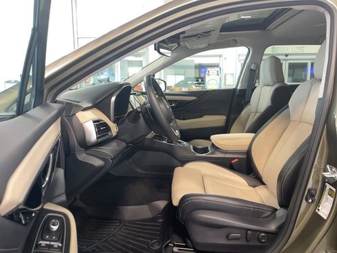 Used 2025 Subaru Outback Limited image 6