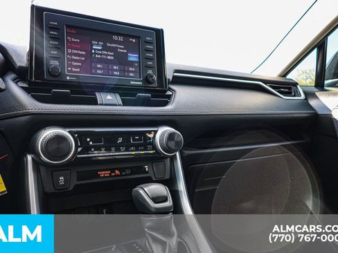 Used 2021 Toyota RAV4 LE image 40