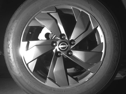 Used 2025 Nissan Rogue SV FWD image 15