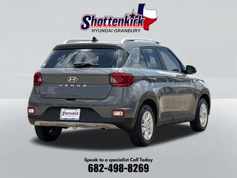 Used 2020 Hyundai Venue SEL w/ Convenience Package FWD image 6