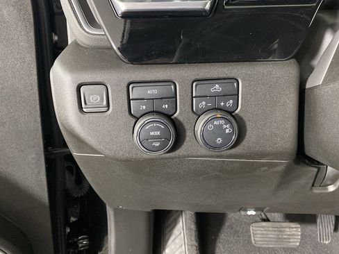 Used 2022 Chevrolet Silverado 1500 LT w/ Protection Package image 21