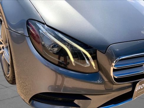 Used 2017 Mercedes-Benz E 300 image 27