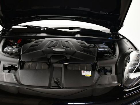 Certified 2023 Porsche Cayenne Platinum Edition AWD/4WD image 12