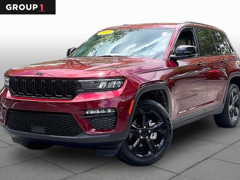 Used 2024 Jeep Grand Cherokee Limited w/ Black Appearance Package RWD image 1
