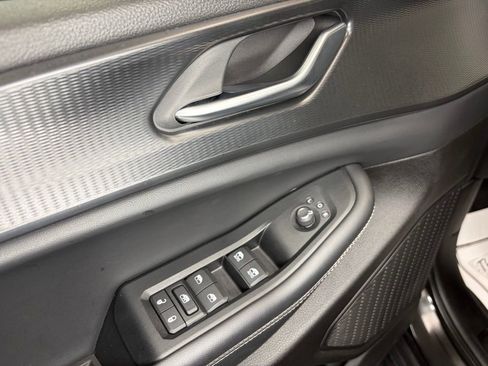 Used 2023 Jeep Grand Cherokee Altitude image 15