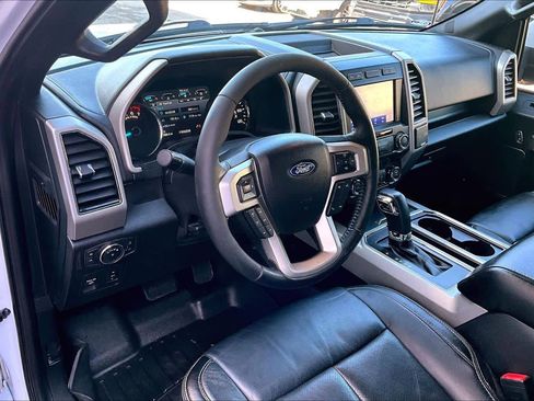 Used 2020 Ford F150 Lariat image 18