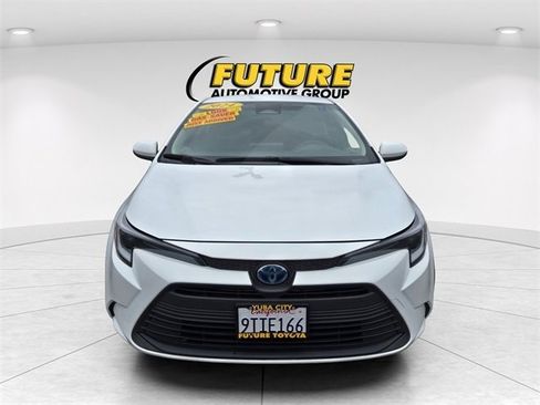 Used 2024 Toyota Corolla LE image 2