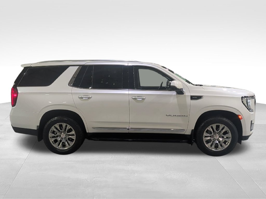 Used 2022 GMC Yukon SLT w/ SLT Luxury Package AWD/4WD image 4