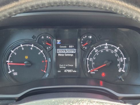 Used 2022 Toyota 4Runner SR5 Premium image 18